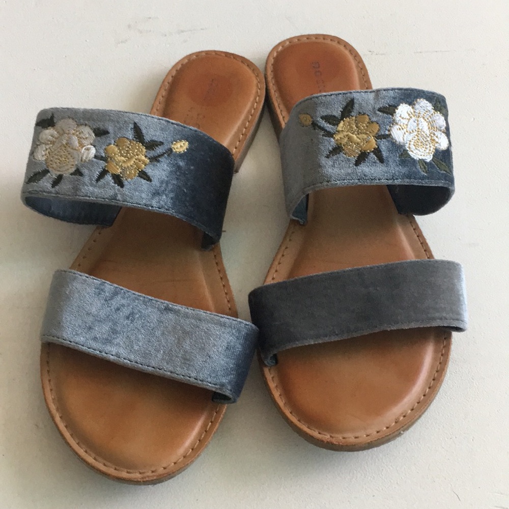 Velvet floral flip flops